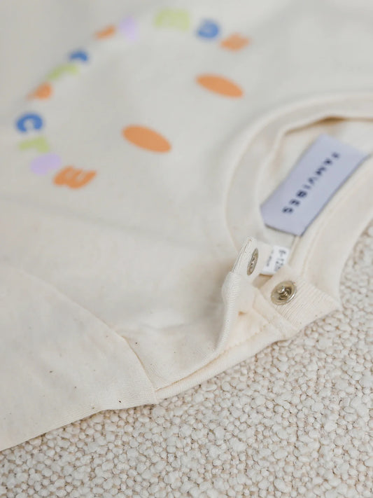 FAMVIBES Meilenstein T-Shirt "New to the crew)