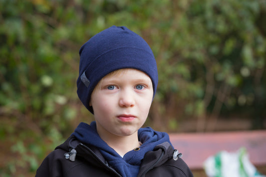Pickapooh Mütze Schlupper aus Wolle/Seide in Marine