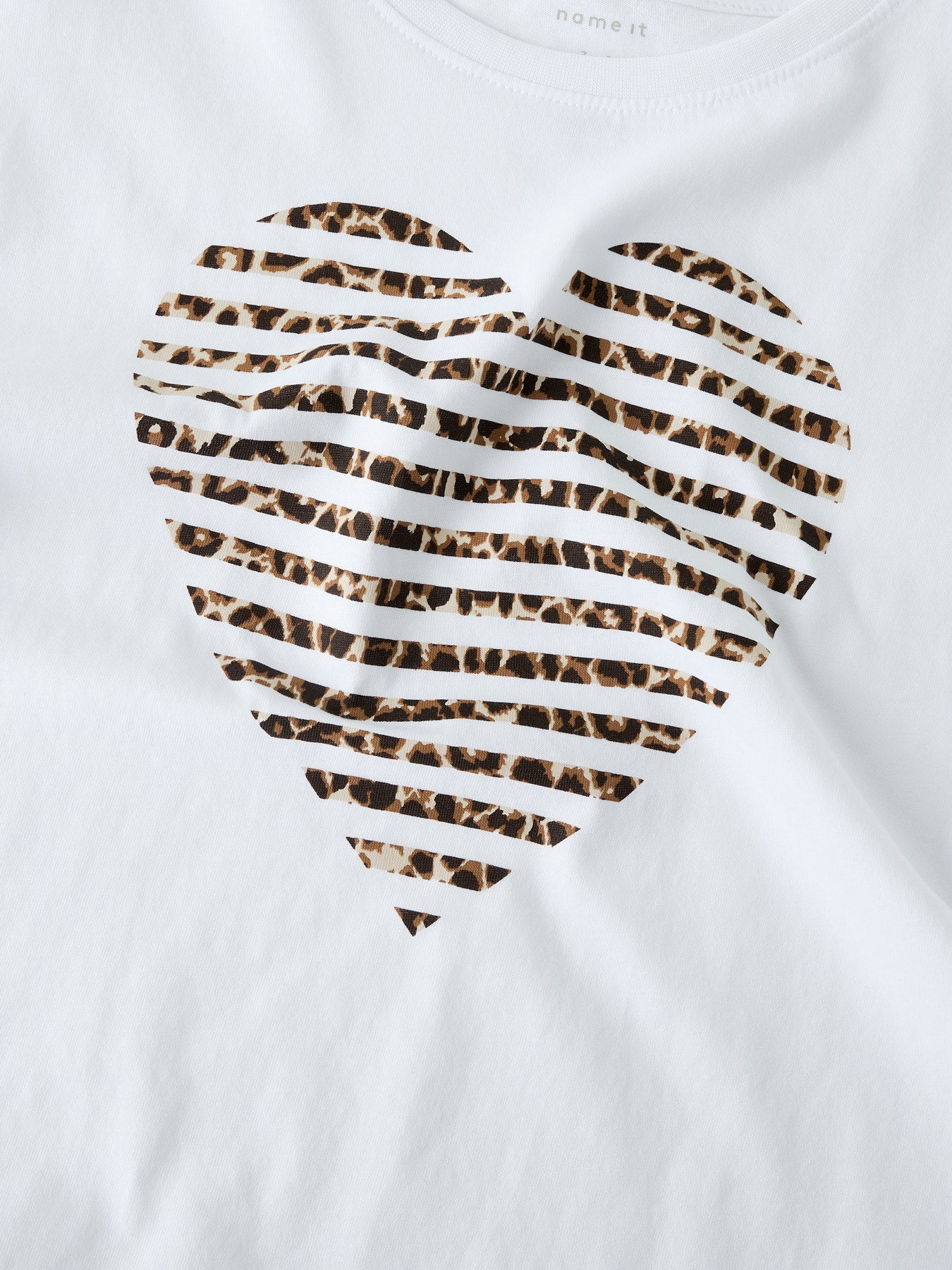 Name it T-Shirt mit Leoprint aus Bio-Baumwolle