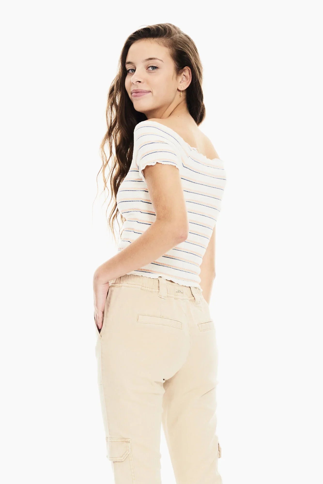 Weiß gestreiftes Off-Shoulder Top von Garcia