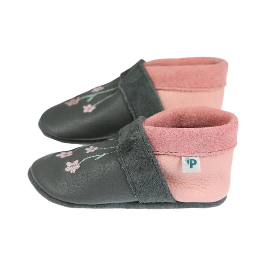 Pantolinos Stickblümchen