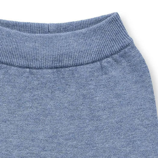 Sense Organics Baby Merino Strickleggins in denimblau mélange, Modell PABLO