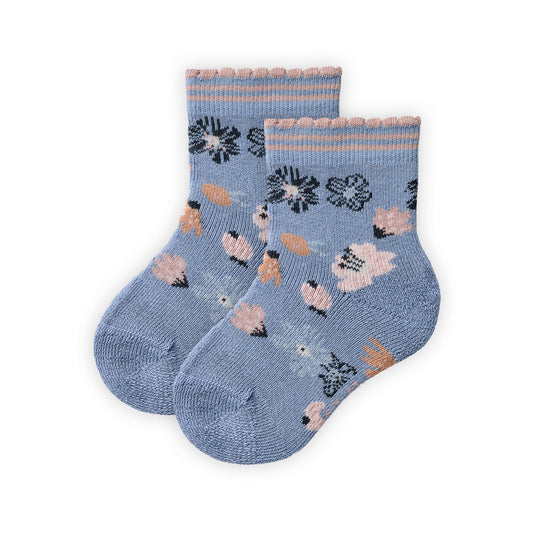 People Wear Organic Frottee Socken, 2er Pack, rosa gepunktet  und blau gemustert mit Motiv "Blumen", Bio-Baumwolle GOTS