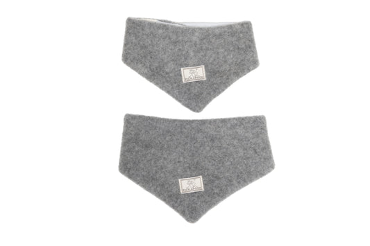 Pickapooh Dreieckstuch aus Wollfleece in grey