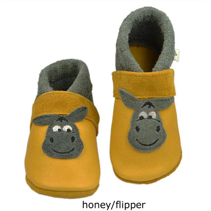 Lederschuhe mit Eselmotiv von Pantolinos