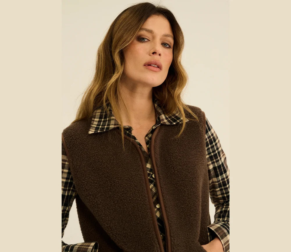 Alwero Weste POS Adult aus Bio-Wolle Ultralight Choco Martini