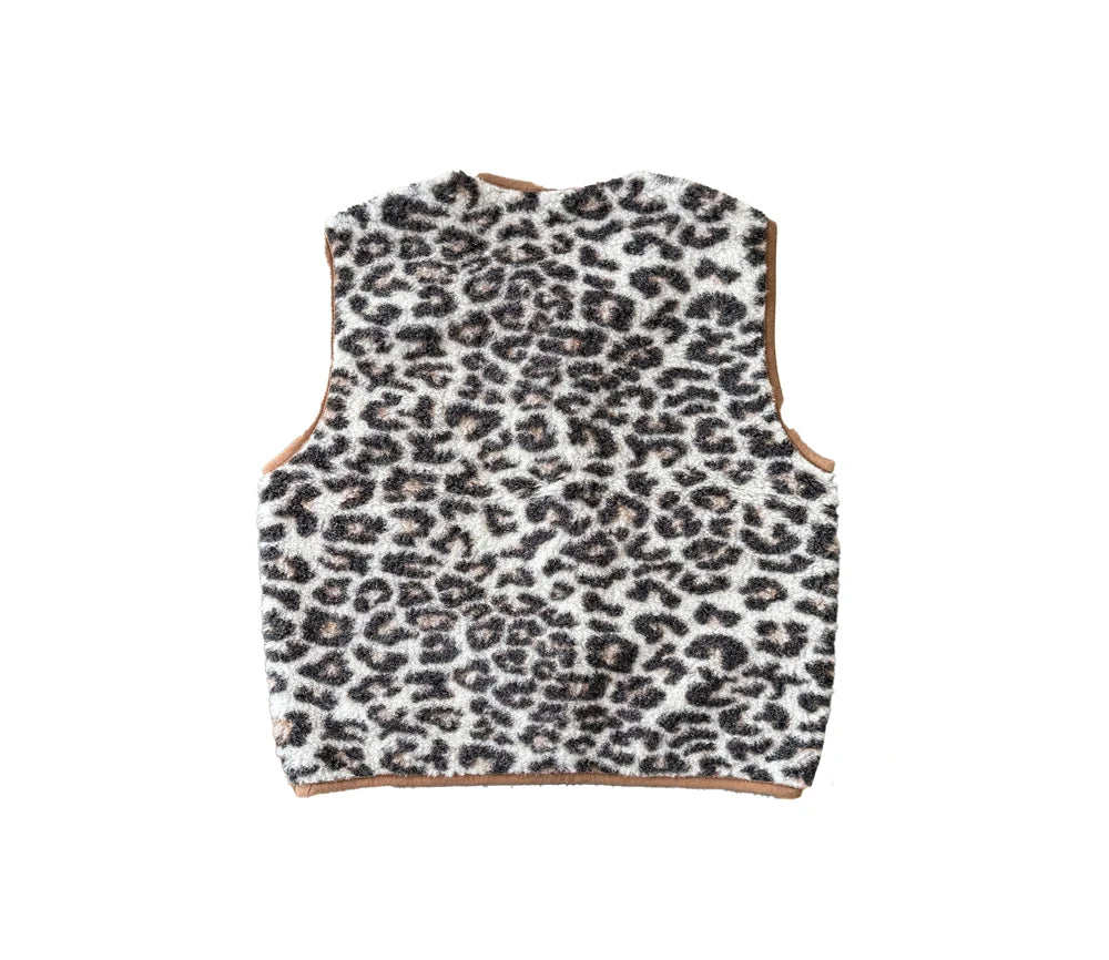 Alwero Weste TYB Adult aus Bio-Wolle Ultralight Leopard White mit braunem Saum