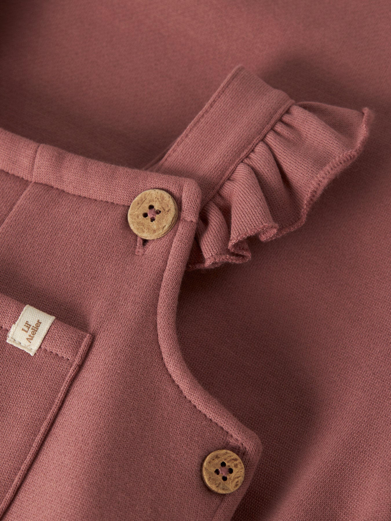 Lil'Atelier Latzhose aus Bio-Baumwolle