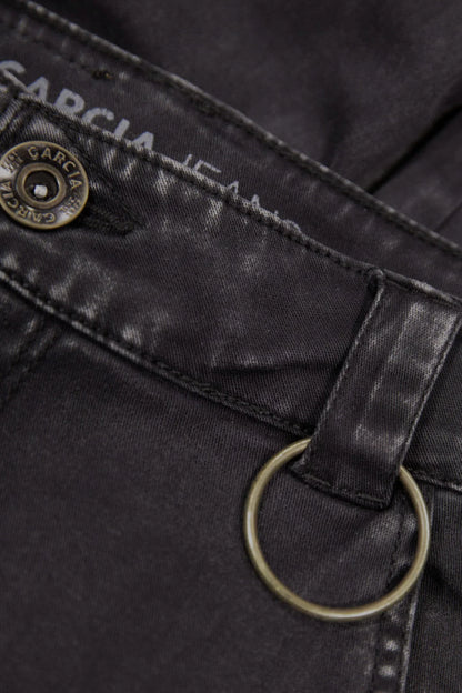 Schwarze Hose im Cargo-Look