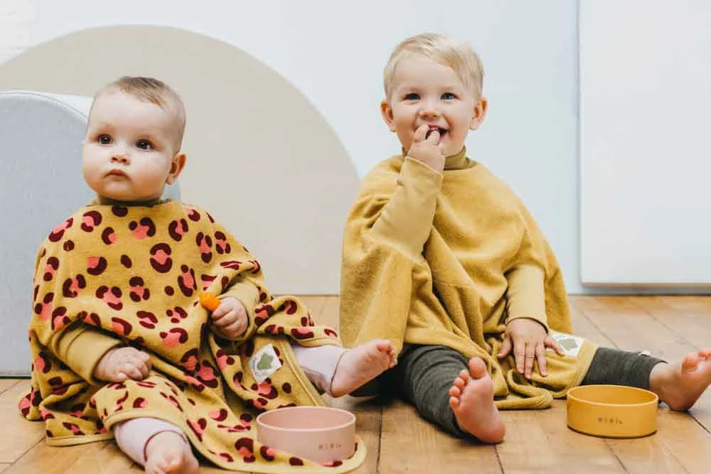 Little Casimir Lätzchen 'Boo' Frottee Leo Mustard Waterproof