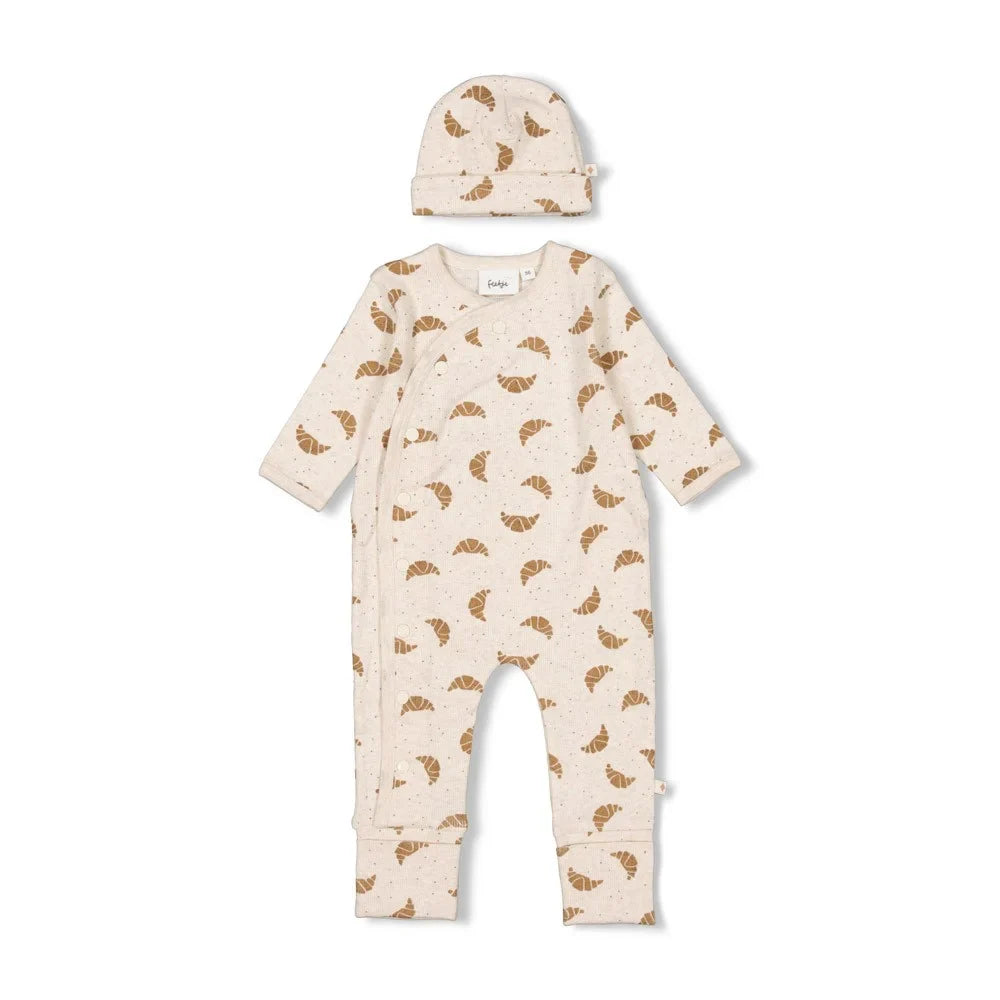Feetje Strampler mit Klappfuß Croissant Geschenkkarton Set mit Mütze