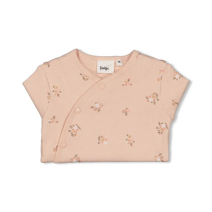 Anzug mit Klapfuß in Rosa AOP Flowers von Feetje
