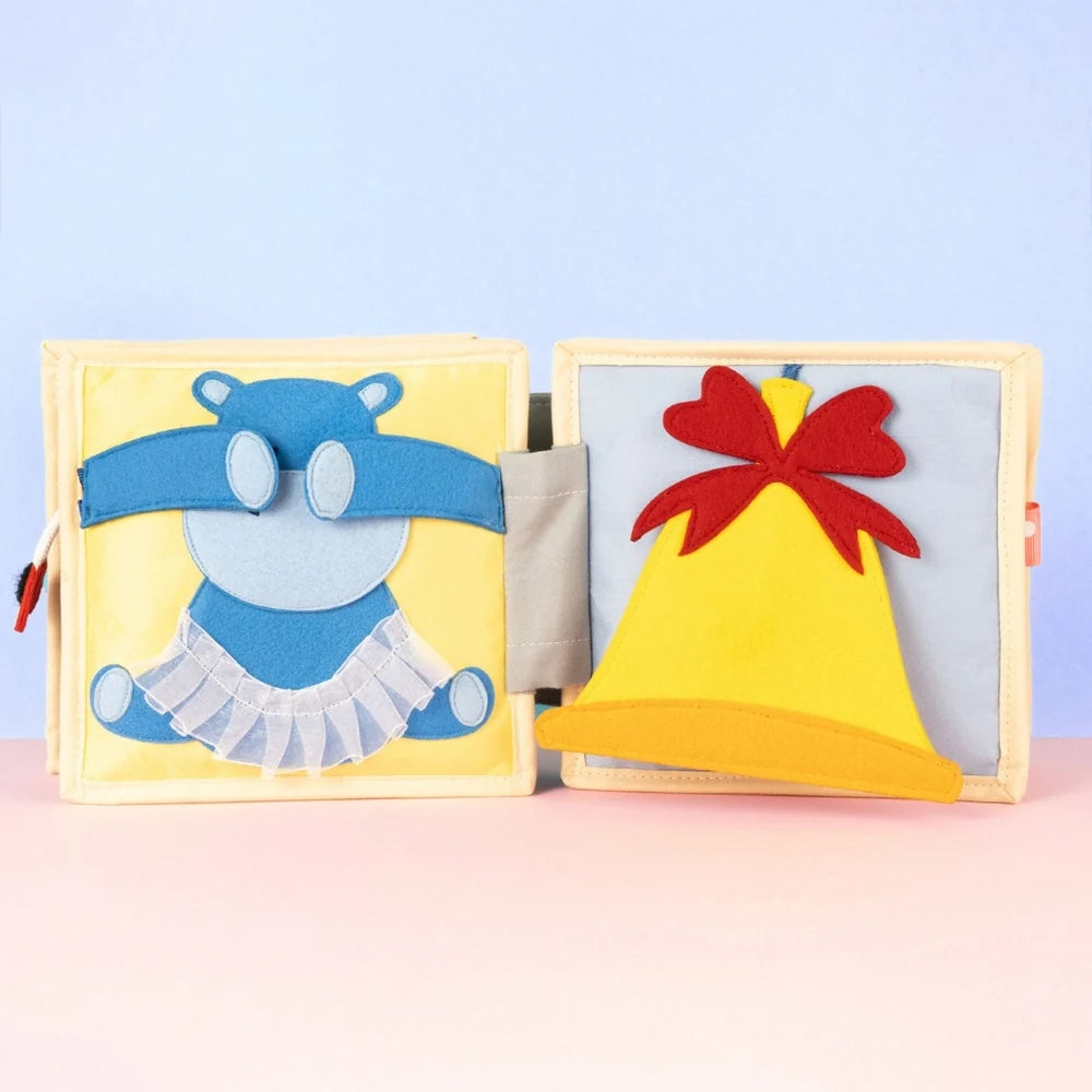 Jolly Designs Quiet Book Happy Sheep – Fühlbuch für alle Sinne ab 4 Monaten (ohne lose Teile)