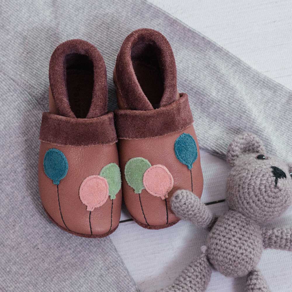 Pantolinos Lederschuhe mit Luftballons
